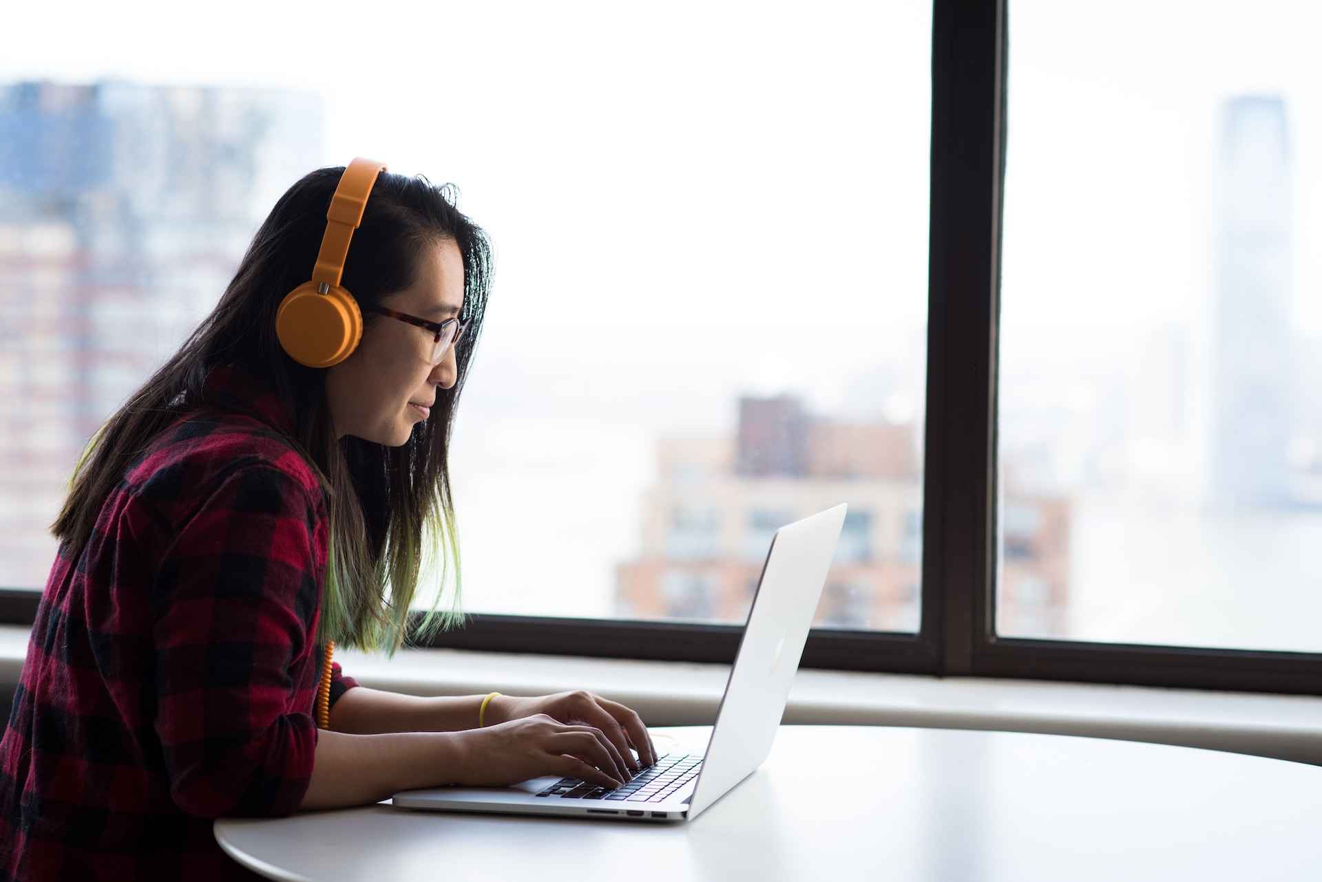 Women upskilling their digital skills to close the gender digital gap.